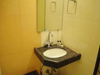 Oyo Rooms Railway Station Ankleshwar Exterior photo