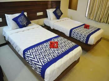Oyo Rooms Railway Station Ankleshwar Exterior photo